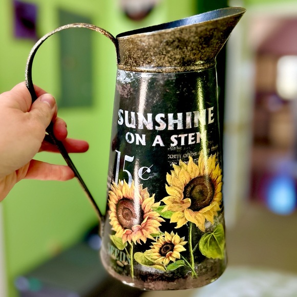 Vintage Sunflower Tin Watering Can Cottagecore Farmhouse Home Rustic Accent - Picture 5 of 7